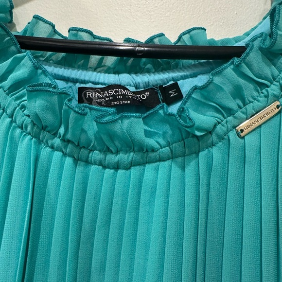 Rinascimiento. Made in Italy. Pleated dress - Picture 3 of 7